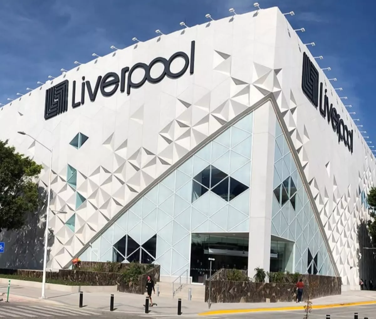 Liverpool prende alarmas por aranceles a textiles y autos chinos, ¿afectará a su venta de BYD?