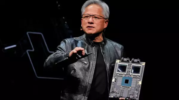 El CEO de Nvidia, Jensen Huang, presenta la plataforma NVIDIA Blackwell en un evento antes del foro COMPUTEX, en Taipei, Taiwán