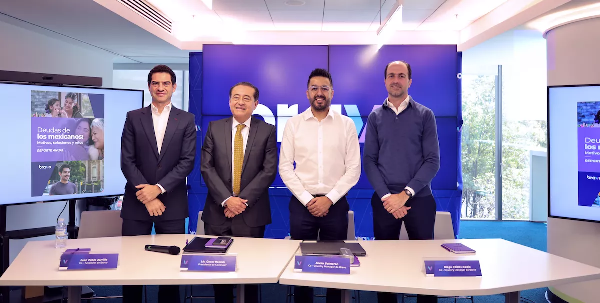 Imagen de los panelistas en la presentación del informe anual de Bravo: Deudas de los mexicanos: Motivos, soluciones y retos.