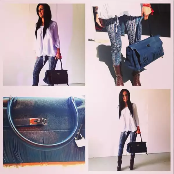 Aquí con una Birkin más original en un tamaño máspequeño, con un color espectacular y detalles de flecos.