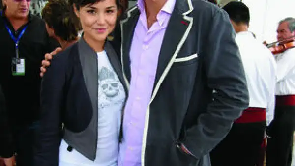 Camila Sodi, Hugo Van Belle