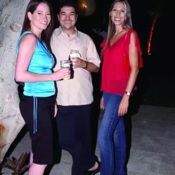 Angélica, Luis Miguel Barba, Rosaura Velásquez