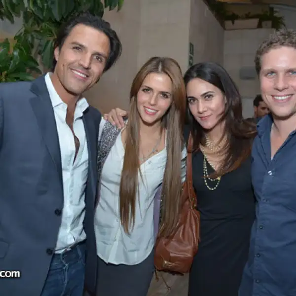 Billy Rovzar,Claudia Álvarez,Gary Alazraki