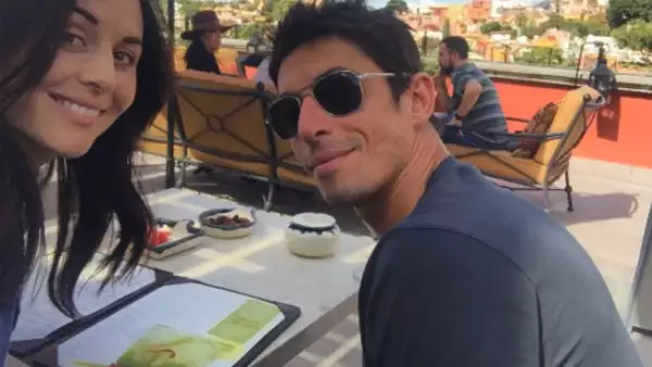 Zuria Vega, Alberto Guerra