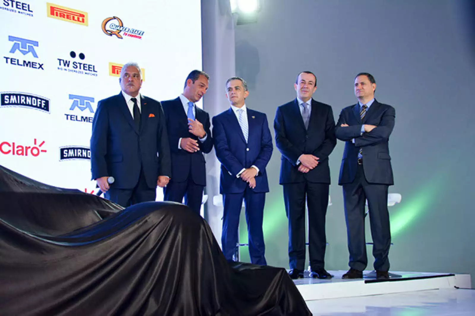 Vijay Mallya,Carlos Slim,Miguel Ángel Mancera,Francisco Maza y Alejandro Soberón.