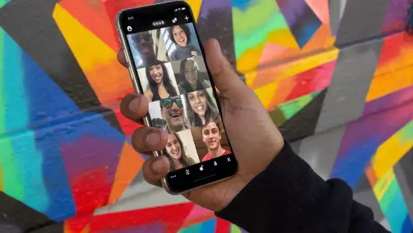 HouseParty 100% en español.