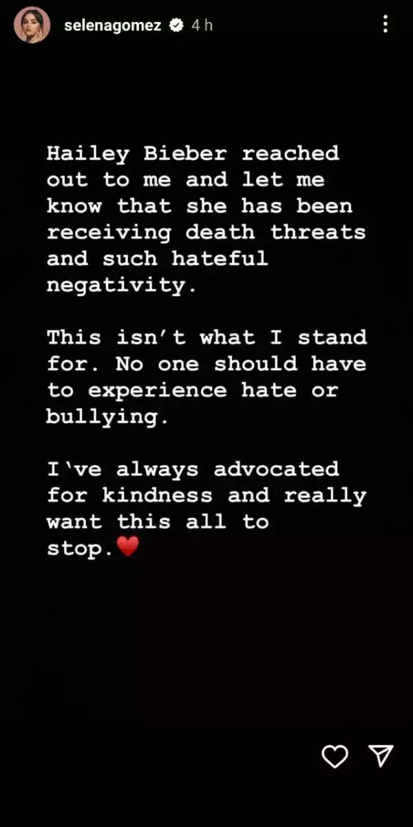 Story publicado en el Instagram de Selena Gome en el que pide cesen los ataques a Hailey Bieber