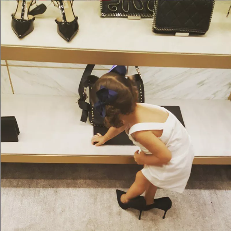 La hija mayor de Jacky Bracamontes demuestra el dicho ‘De tal palo, tal astilla’, luego de que se mostrara de lo más divertida en un bungee.