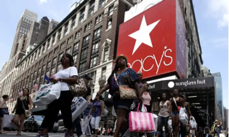 Tiendas departamentales como Macy’s y Dillard’s han crecido considerablemente en EU este año. (Foto: AP)