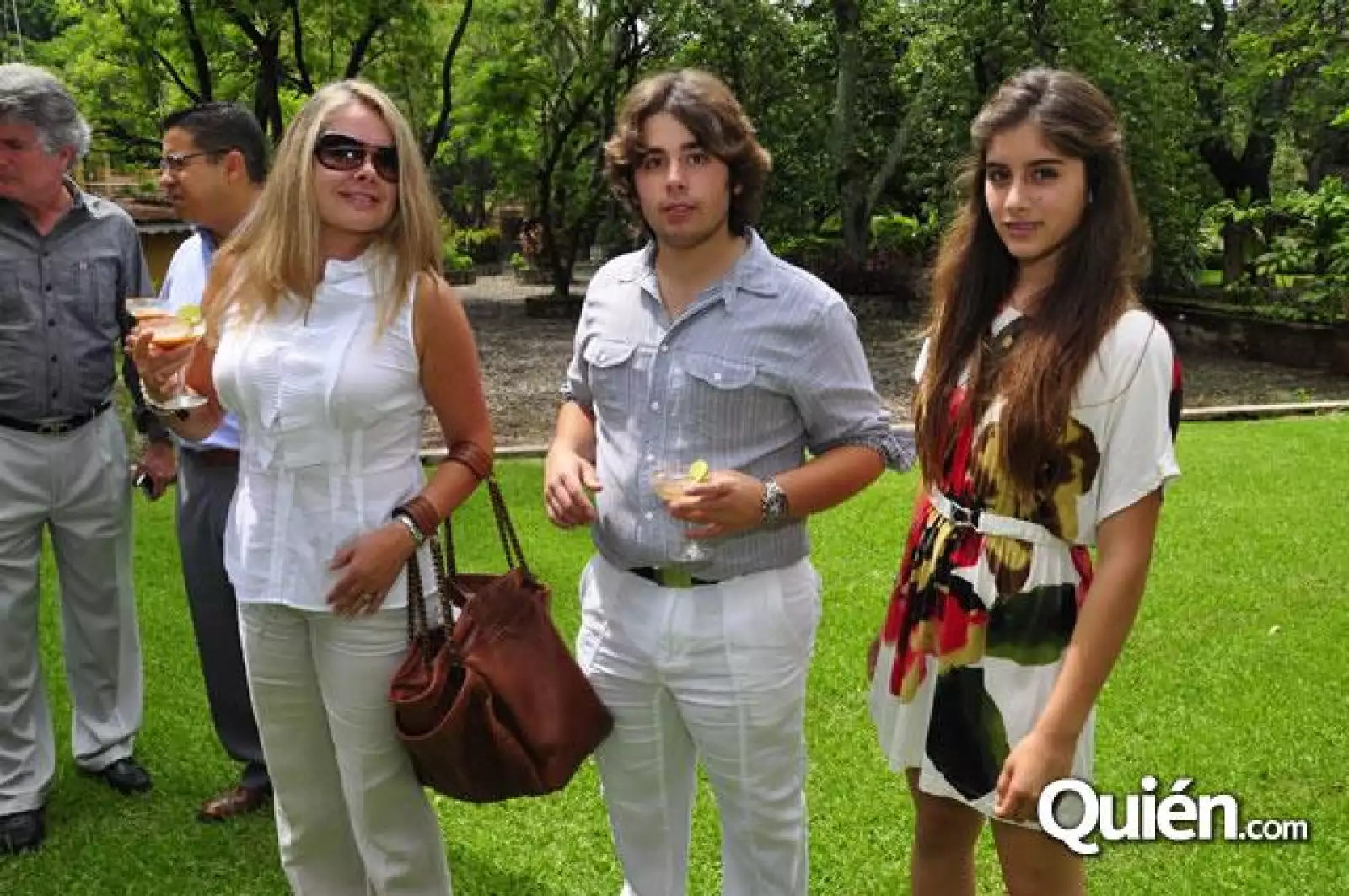 Entrega de las 2 barricas del nuevo producto” Doble Barrica