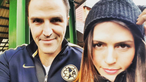 Claudia Álvarez y Billy Rovzar de viaje por Japón.