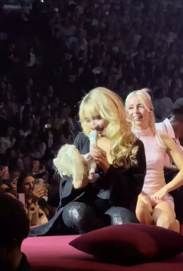 Sabrina Carpenter Dr. Simi