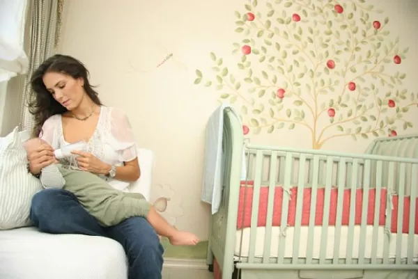 Ana Gaby Peralta, de 35 años, se estrenó como mamá el año pasado y para ella el amor hacia su hijo, Gabriel, es infinito.