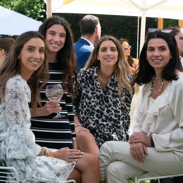 100322COMIDA31MUJERESQUIEN2022029.JPG