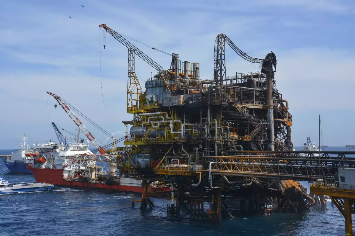 La petrolera mexicana corrigió este jueves sus cifras anuales, las pérdidas son mayores a las del informe original.