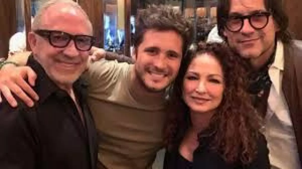 Diego Boneta y Gloria Estefan