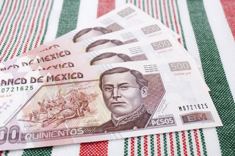180903 peso tipo de cambio billetes is MikeyLPT.jpg