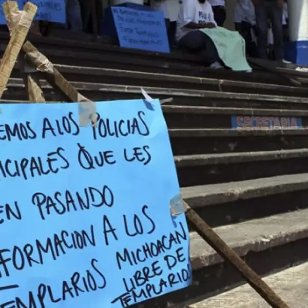 protesta contra los caballeros templarios en michoacan