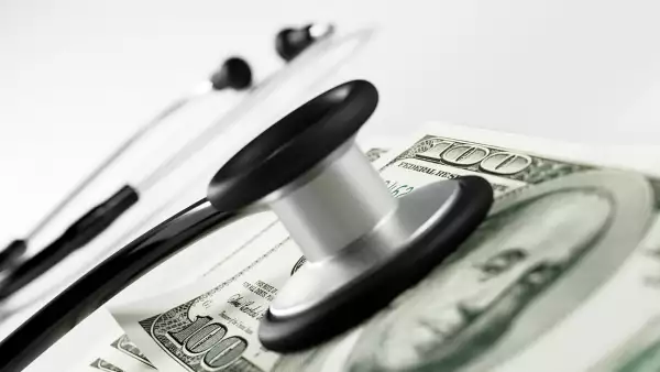180917 salud dolar is MicroStockHub.jpg