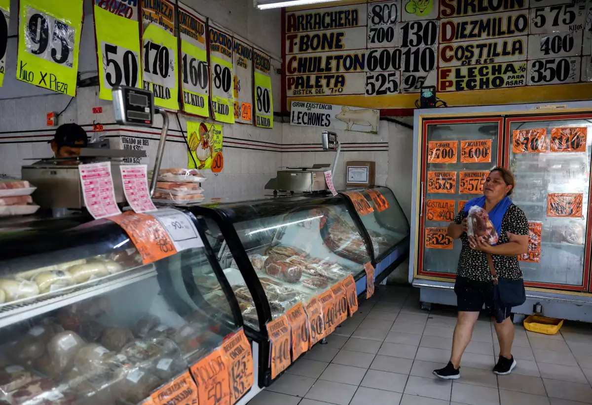 México aún no puede cantar victoria en economía por récord de empleo y baja de la inflación 