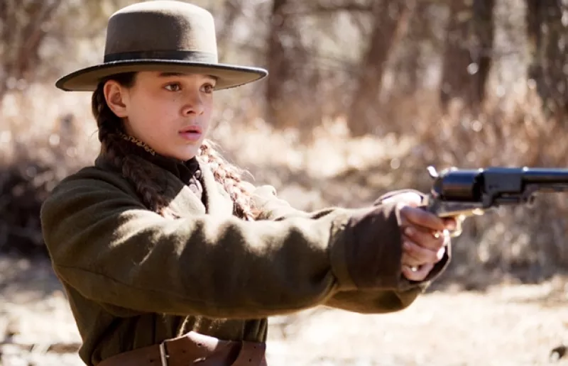 Nominada al Oscar por su madura actuación en `Temple de acero´, esta joven de 14 años está lista para brillar.