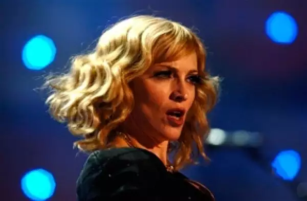 Los vecinos amenazan a Madonna con expulsarla del edificio.