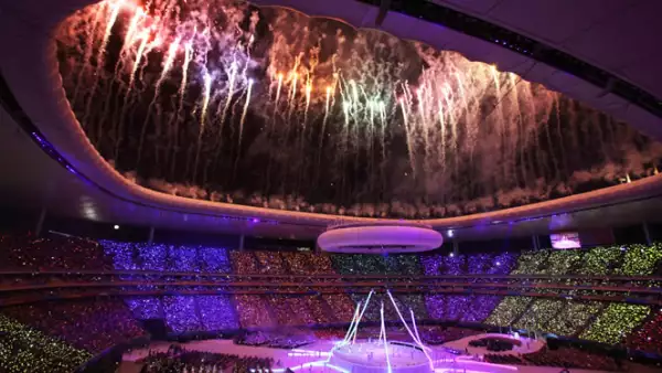 El colectivo de música electrónica Nortec se robó el show y puso a bailar a los 45,000 asistentes que se dieron cita en el Omnilife.