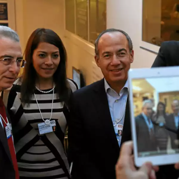 Los ex presidentes Ernesto Zedillo y Felipe Calderón son fotografiados durante su asistencia a Davos, en el marco de la reunión de 2013.
