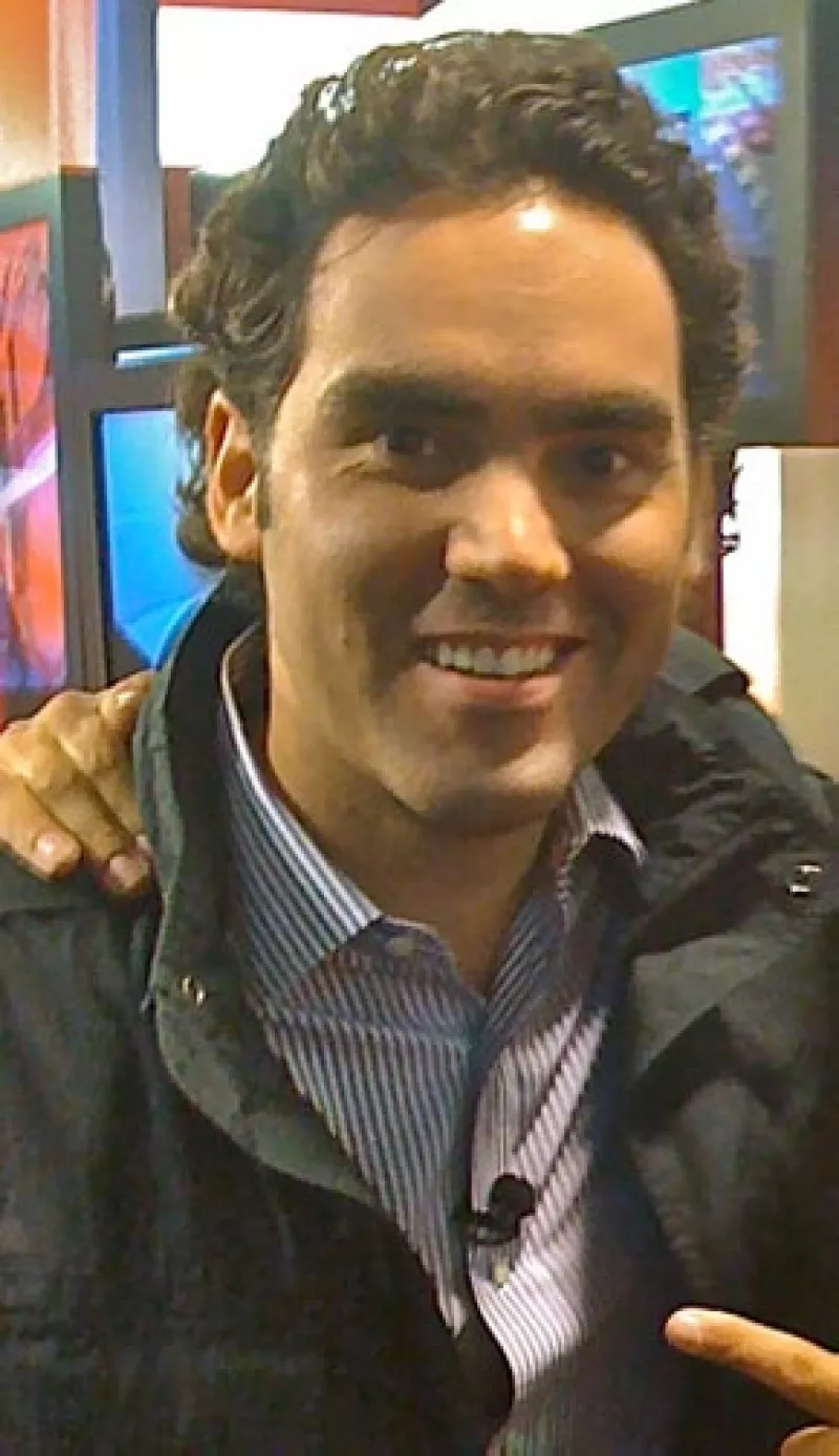 Aunque se rumoraba que se iría a CNN, fuentes cercanas a Quién confirmaron que el comunicador dejará Televisa a principios de 2011 para estar en NBC News.