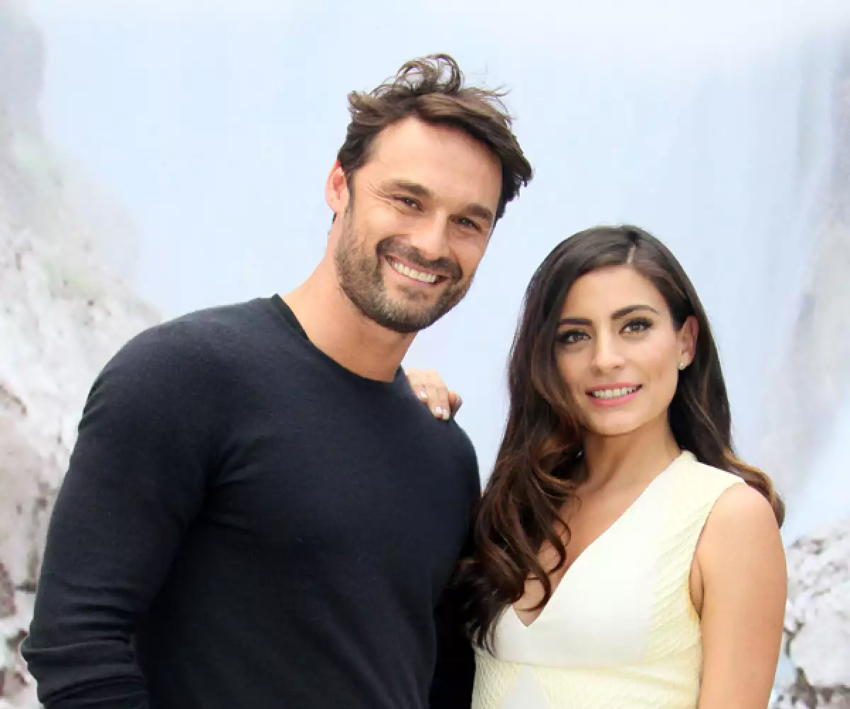 Iván Sánchez, Ana Brenda Contreras