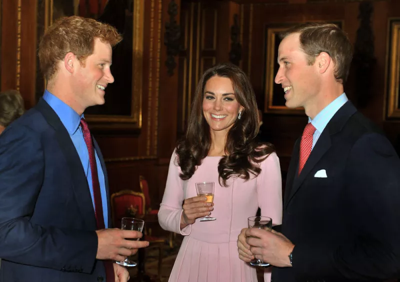 Queen Elizabeth II Accompanied By The Duke Of Edinburgh Holds A Lunch For Sovereign Monarchs