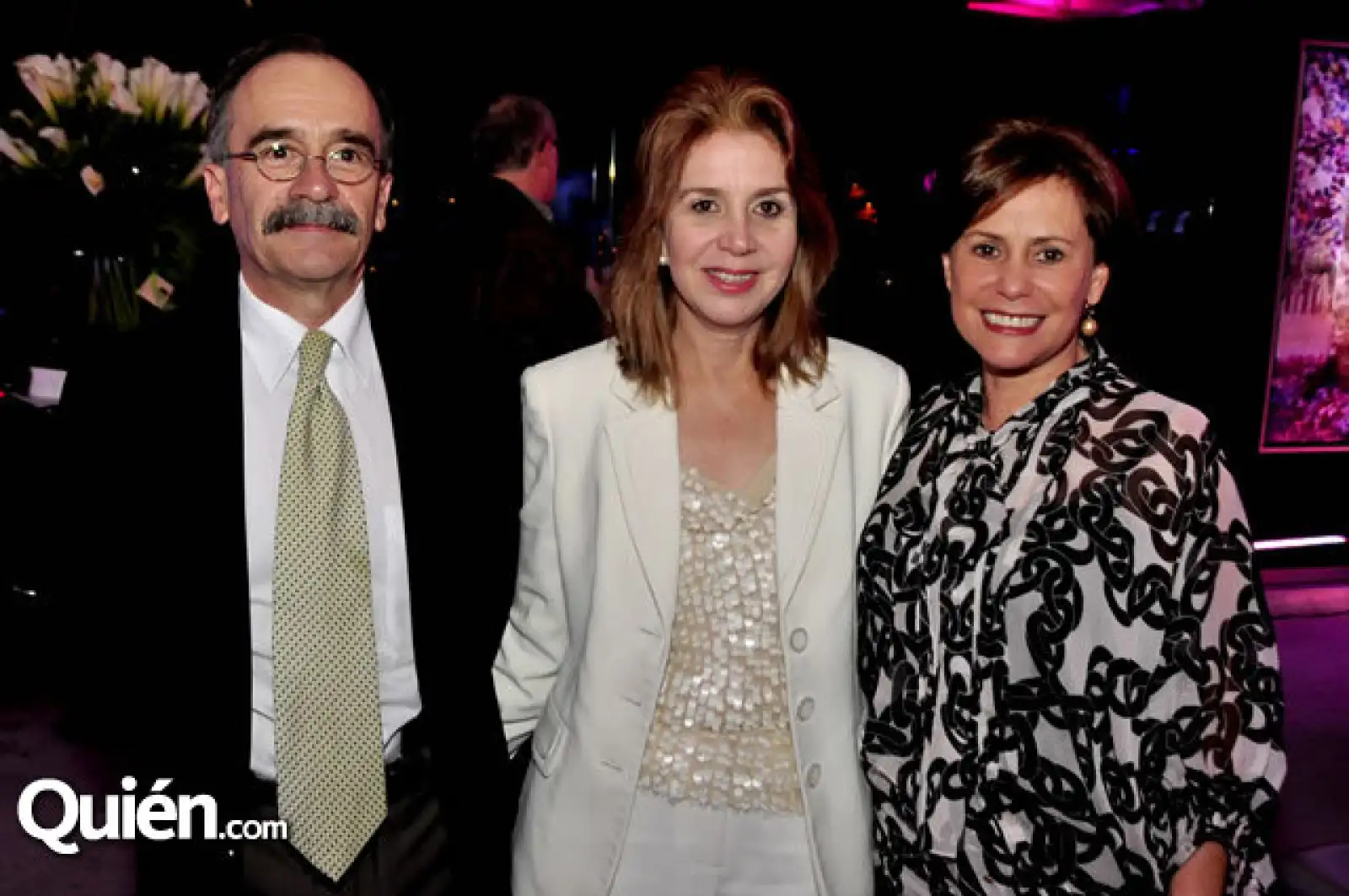 René y Sonia Gómez con Luly Cervantes de Salazar