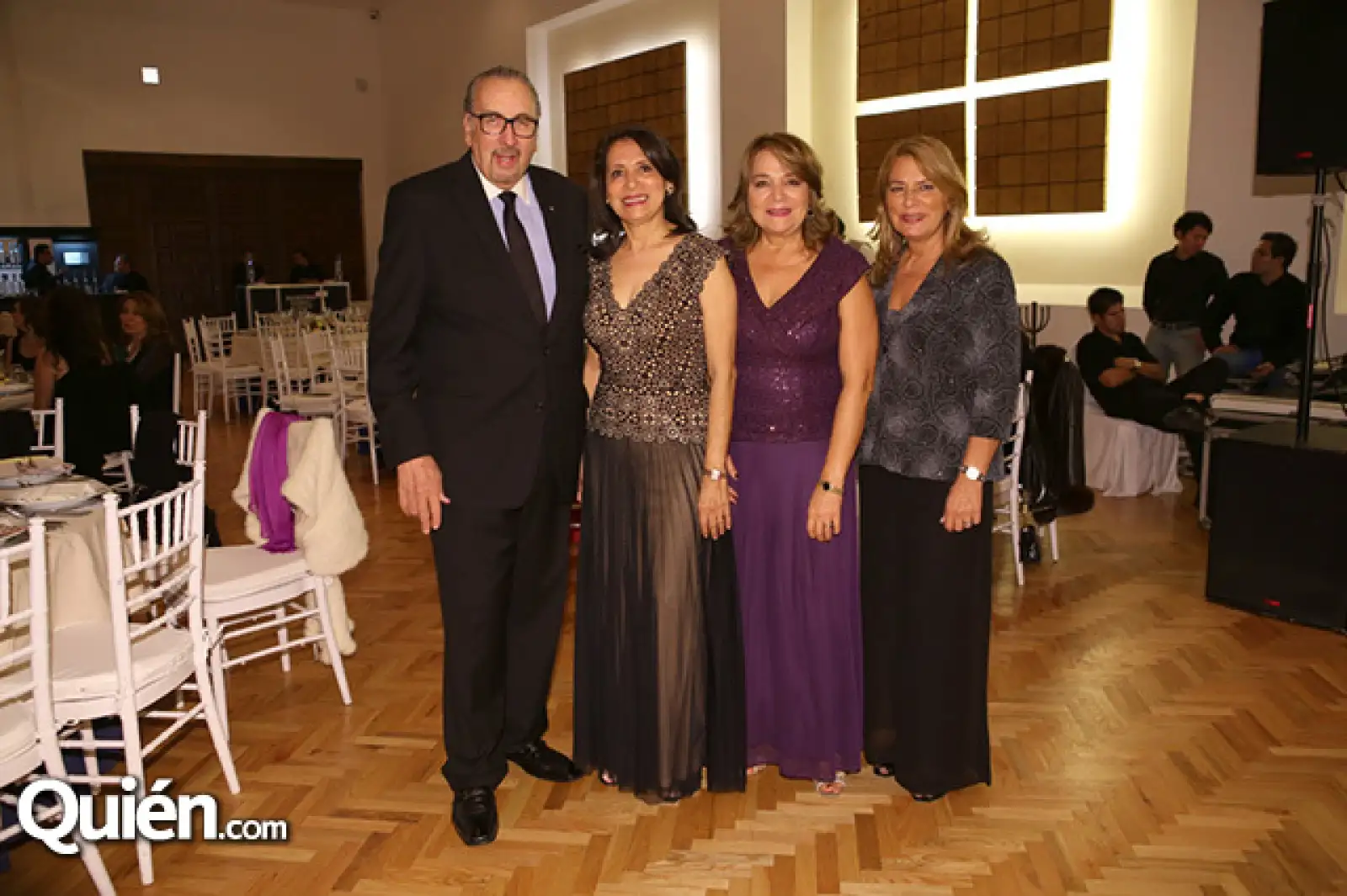 Frank Devlyn, Ileana Vantcen, Lordes Valencio y Mayiya McGuiess