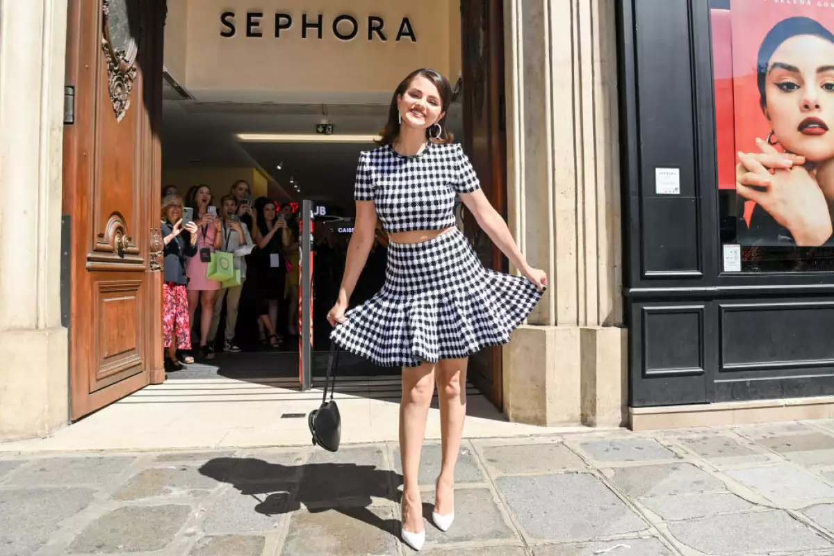 Selena Gomez en evento de SEPHORA
