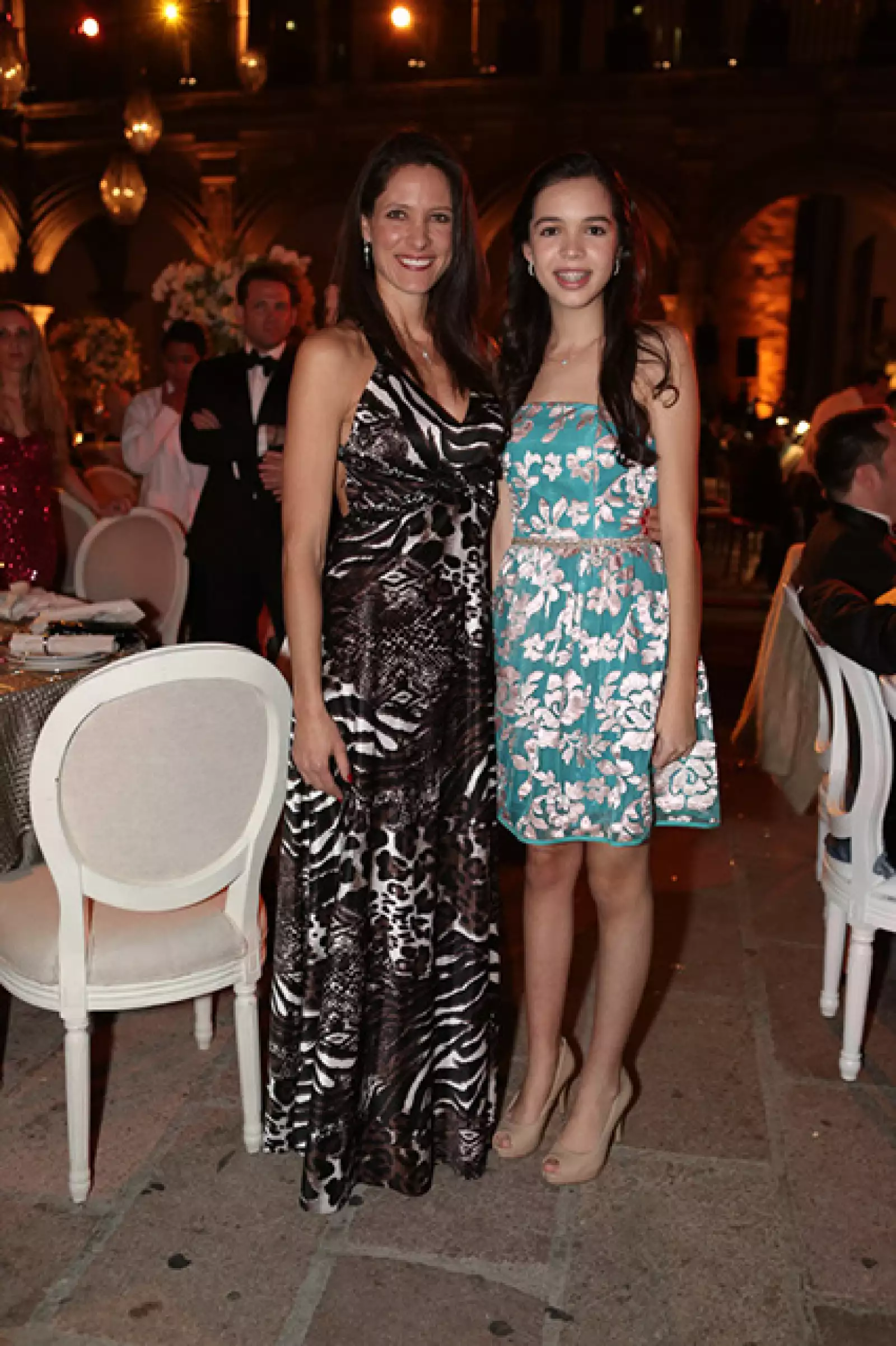 Ana Paola Lomelin,Valeria Castro