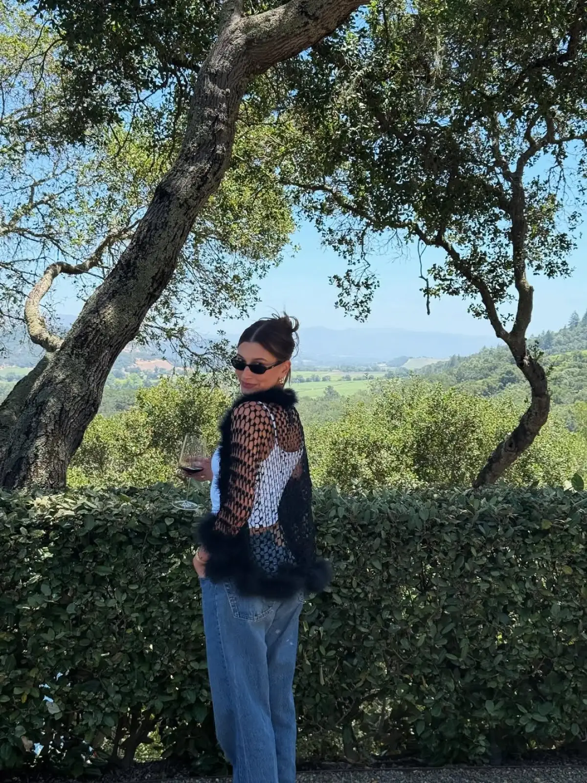 hailey bieber.jpg