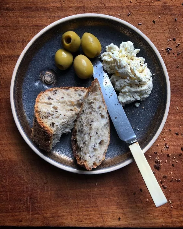 Disfruta el sabor único de las aceitunas Losada