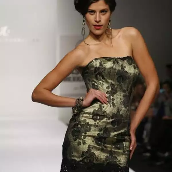 Desfile Alberto Rodríguez