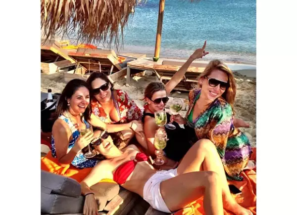 Vacacionar en las playas de la isla es divertido, pero viajar en un plan con tus amigas es aún mejor.