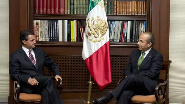 MEXICO, D.F., 17JULIO2012.- Felipe Calderón Hinojosa y Enrique Peña Nieto, durante su encuentro en la residencia oficial de los Pinos.
FOTO: CUARTOSCURO.COM