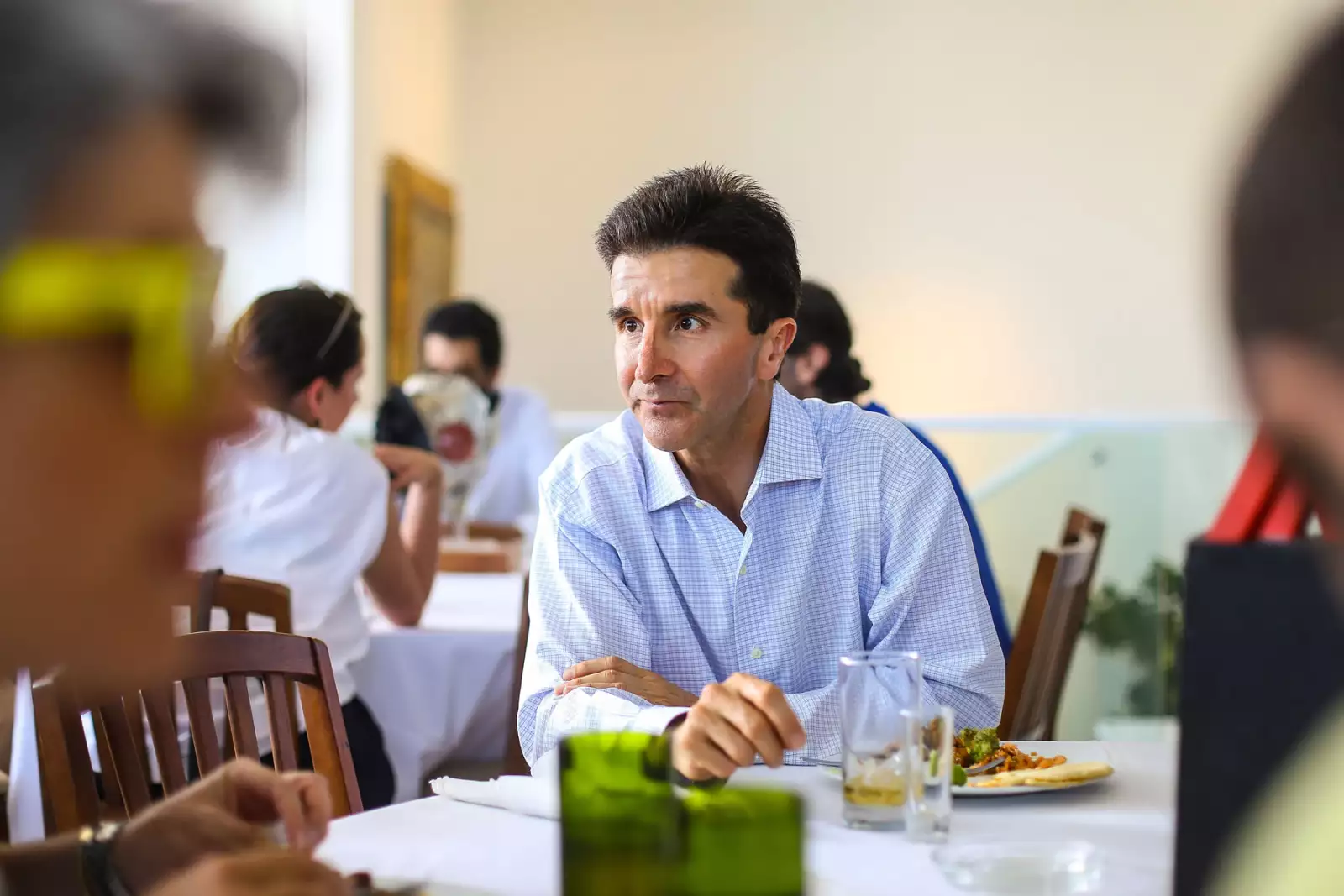 Comida de los patronos de arte de la Bienal