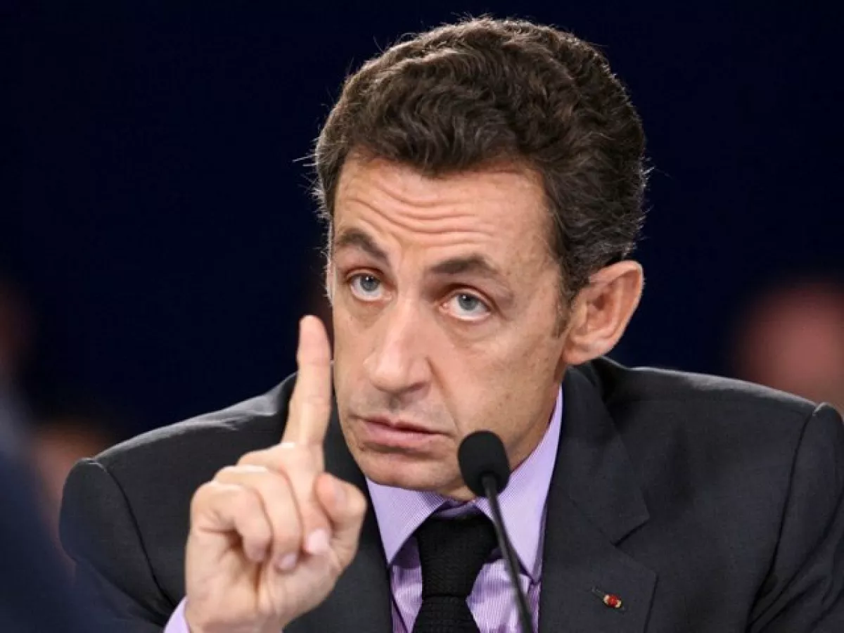 Nicolás Sarkozy, presidente de Francia, durante la reunión del primer regimiento de equipo en Woippy, Francia.