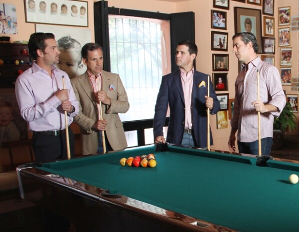 Jinetes que participan en el Grand Prix Pink en Valle de Bravo