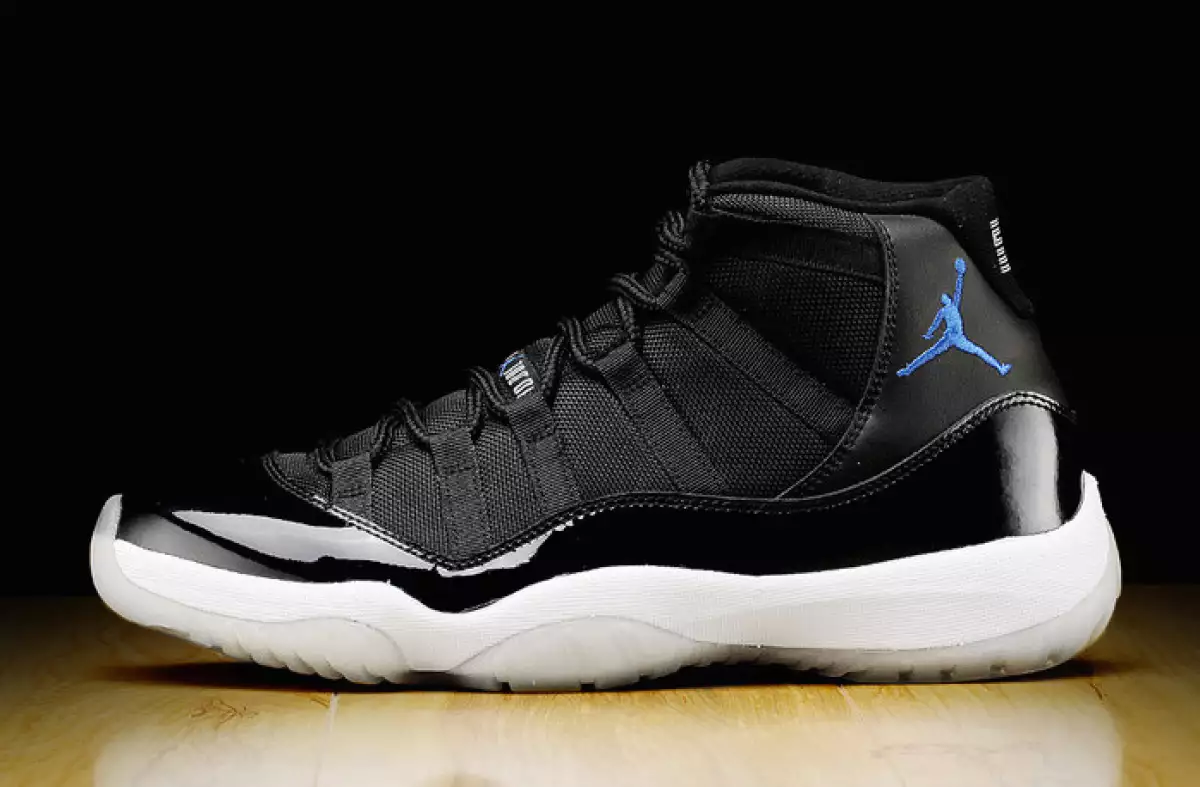 Air Jordan 11