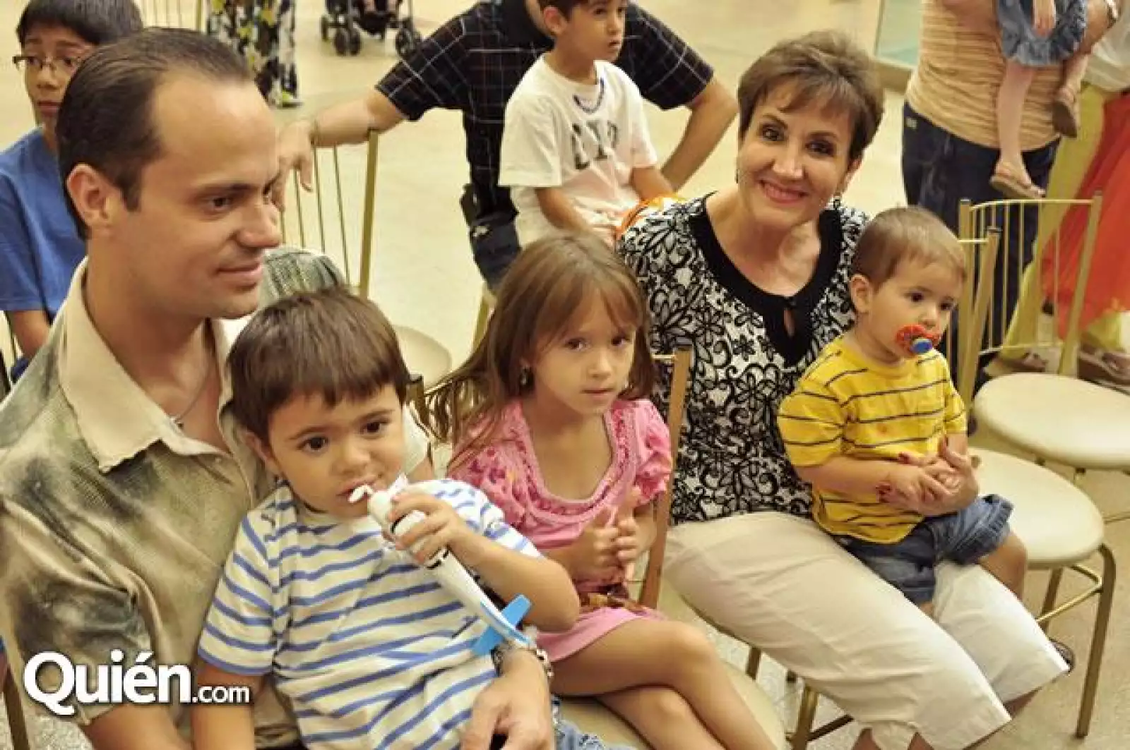 Diego Veiga,Santiago Veiga,Alana Veiga,Martha Veiga y Gastón Veiga