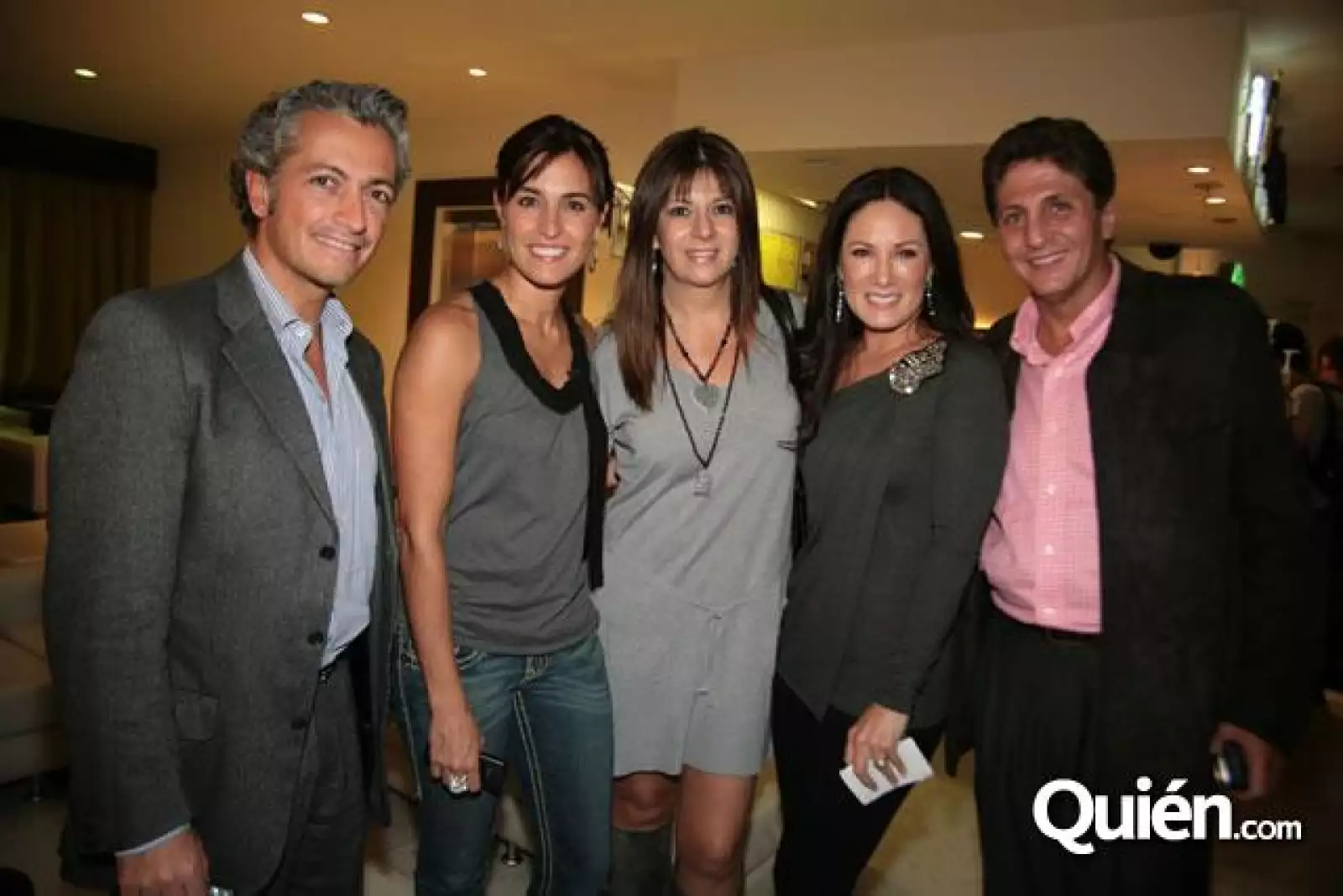 Gloria Calzada Y Paradas Continuas