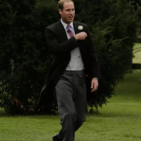 El príncipe Guillermo es amigo de los novios, ya que el padre de James Meade dio un discurso en su boda con Kate.