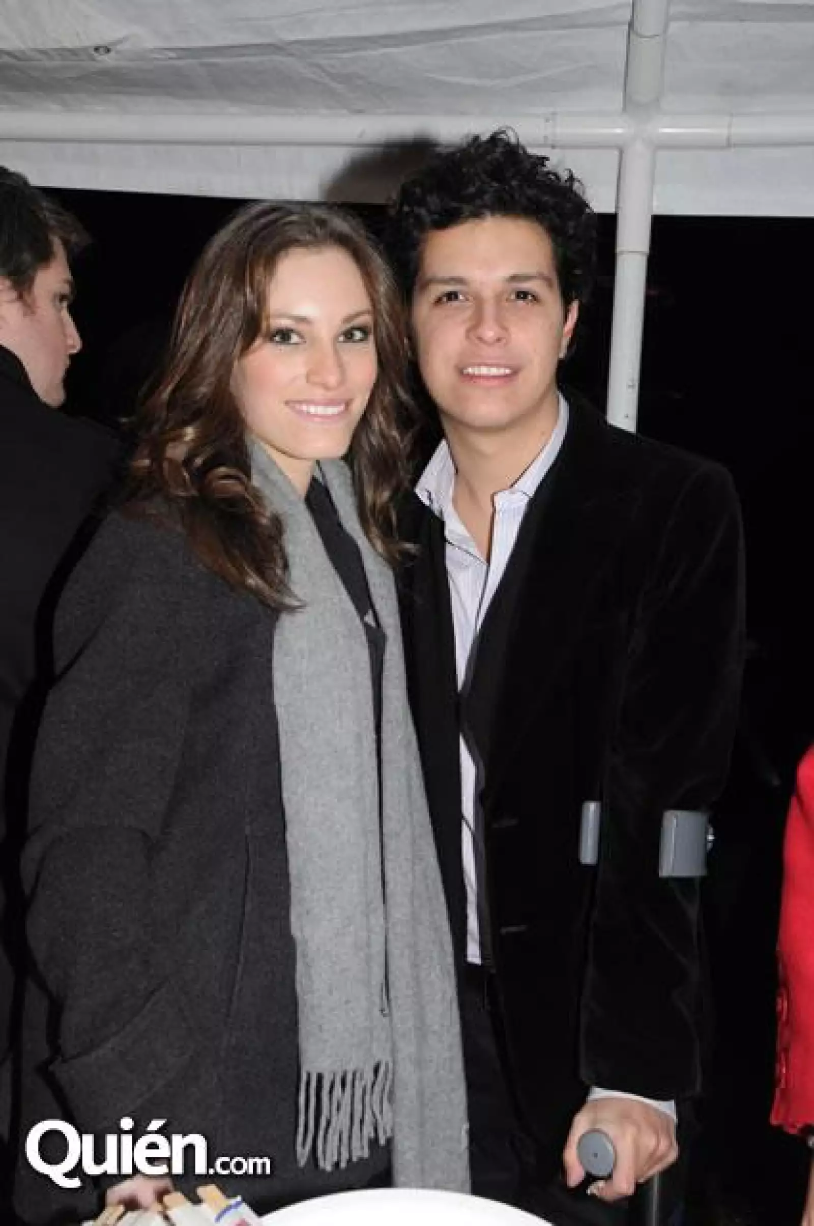 Nicole Dornbierer,David R. Carballido