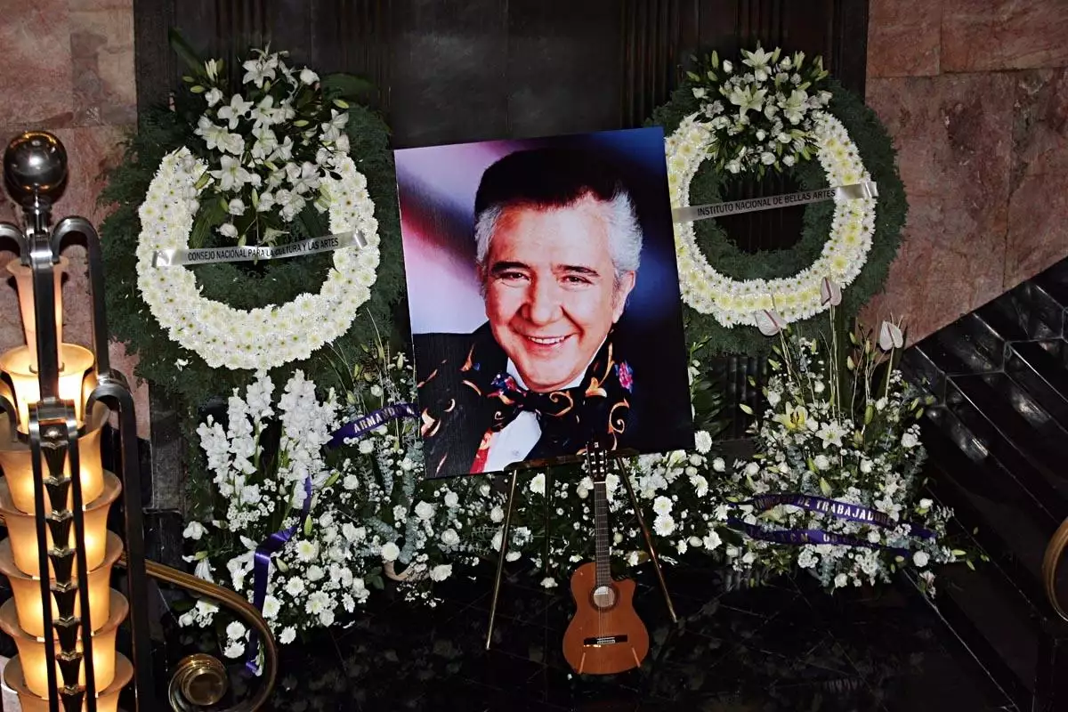 Roberto Cantoral Bellas Artes