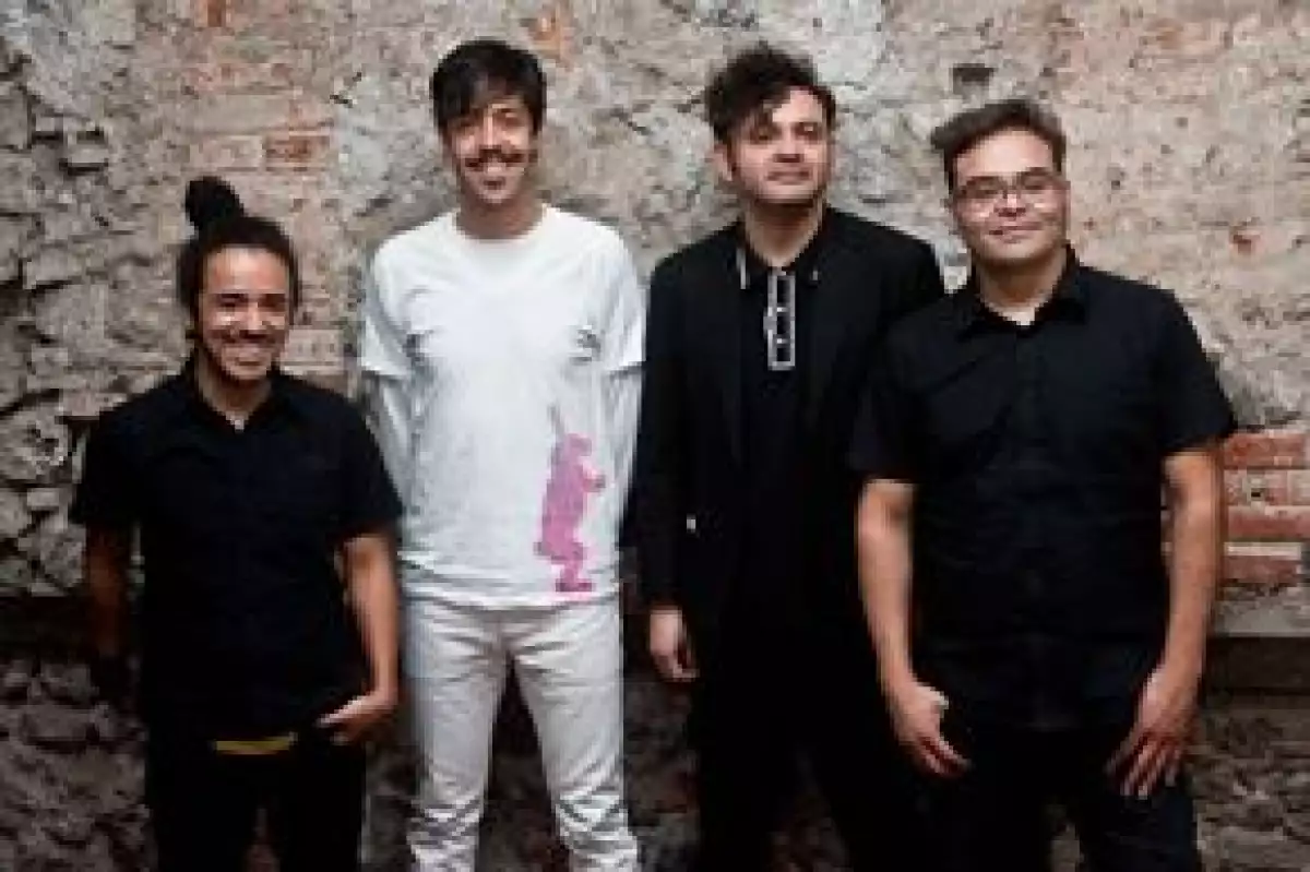 Para celebrar su fundación, el grupo saldrá de gira, además sacará dos libros y un documental.